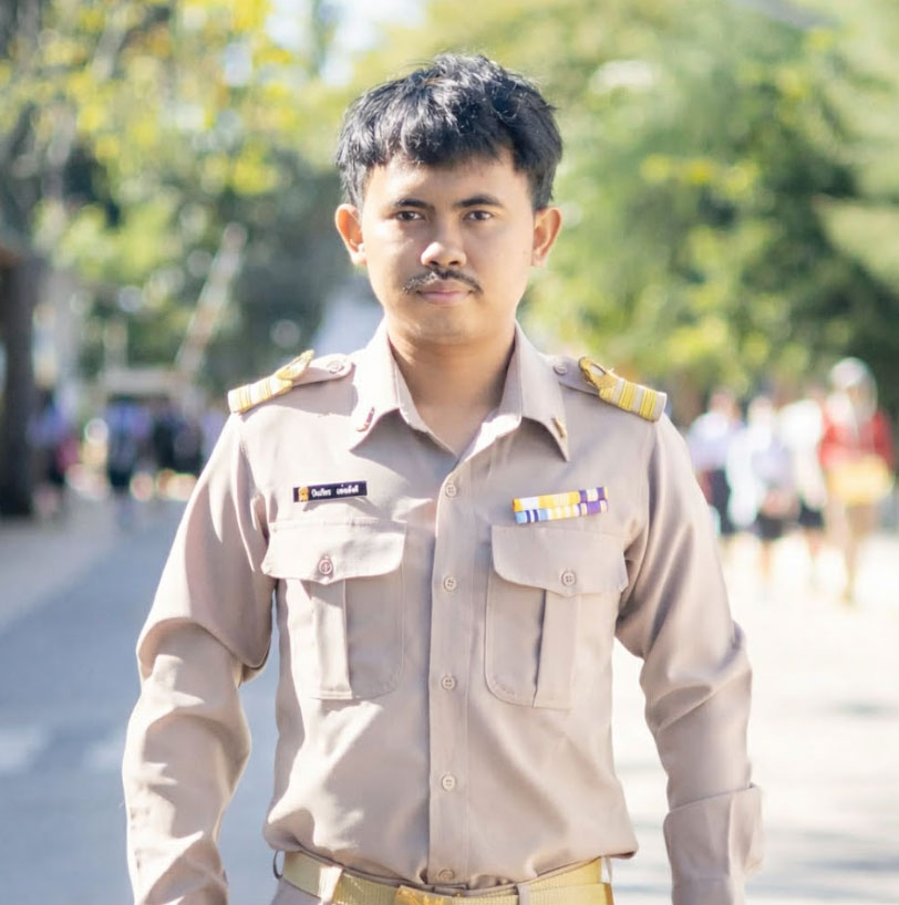 นายปิยภัทร เพ่งเล็งดี