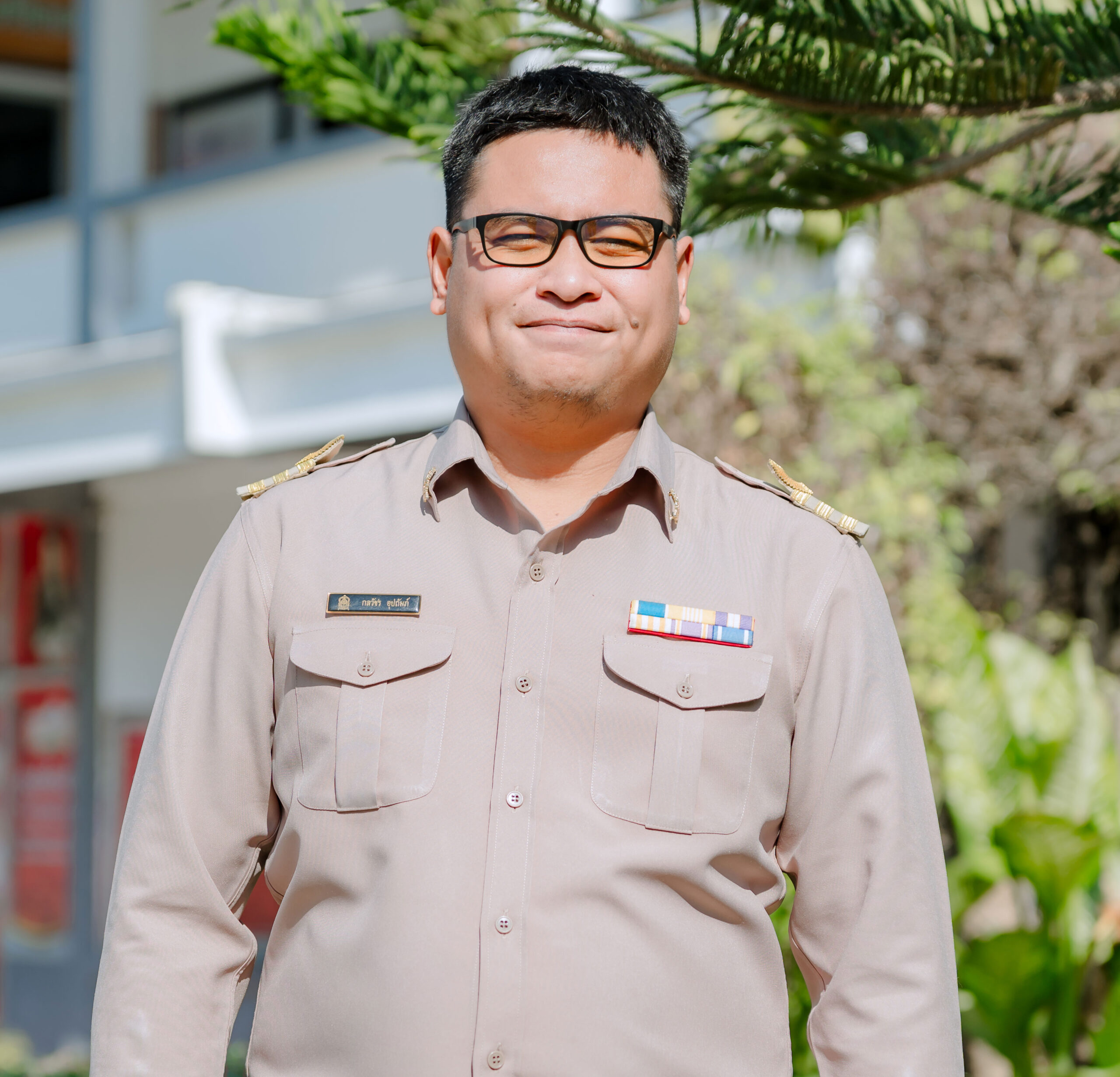 นายกลวัชร อุปถัมภ์