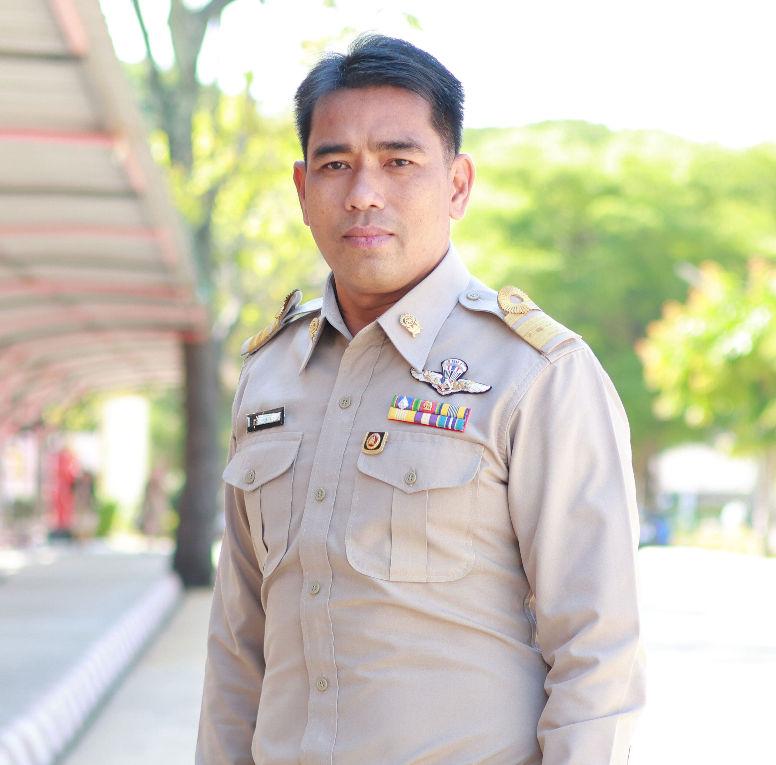 นายสุรศักดิ์ เพ่งพิศ